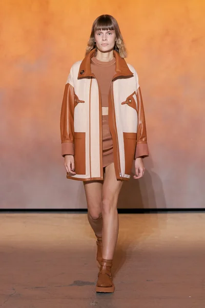 Look 13